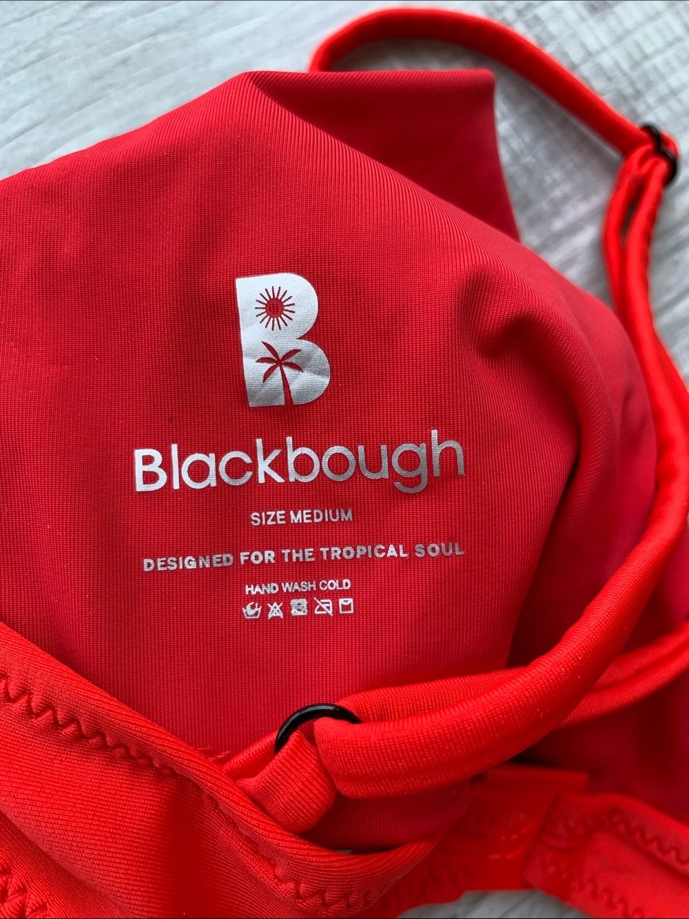 Blackbough Red Twist-Knot Bikini Set, Size M. - Picture 6 of 10